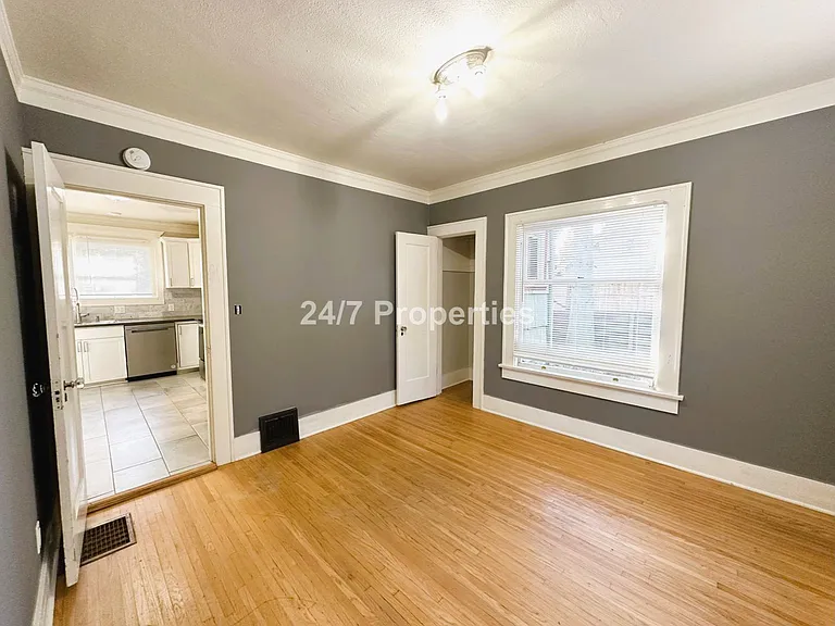 314 NE Lombard St — Photo 13