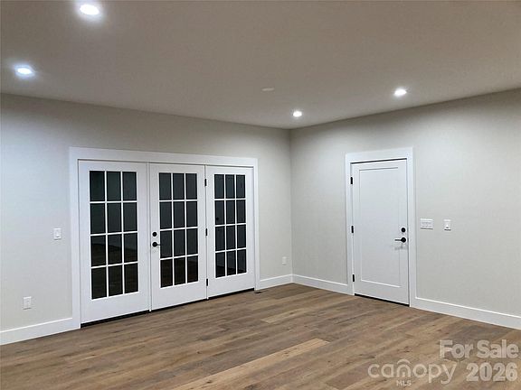 3rd image of 4899 Moonlite Bay Dr