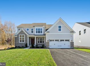 125 Ashford Dr, Coopersburg, PA 18036