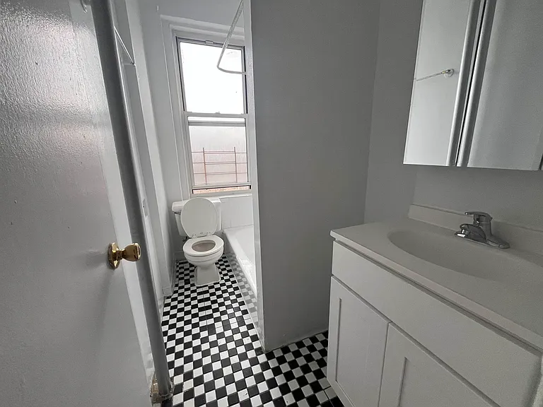 41-29 41st St #6C — Photo 7