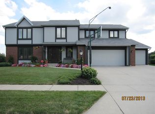 9409 White Shell Dr, Fort Wayne, IN 46804