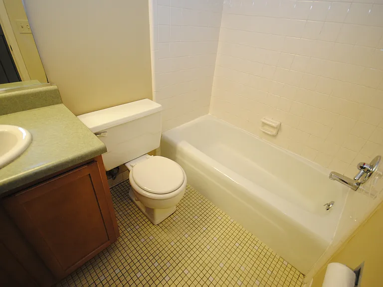 520 N. Ashley — Photo 28