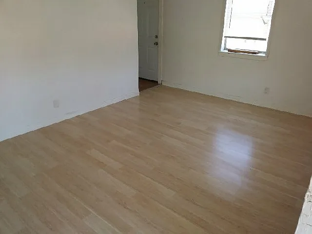 2409 Oak - 1 — Photo 4
