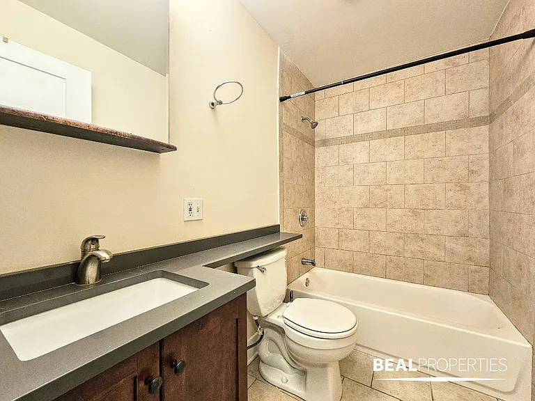 555 W Arlington Pl #205 — Photo 11