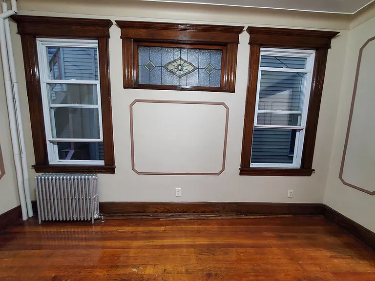 387 Avenue E — Photo 7