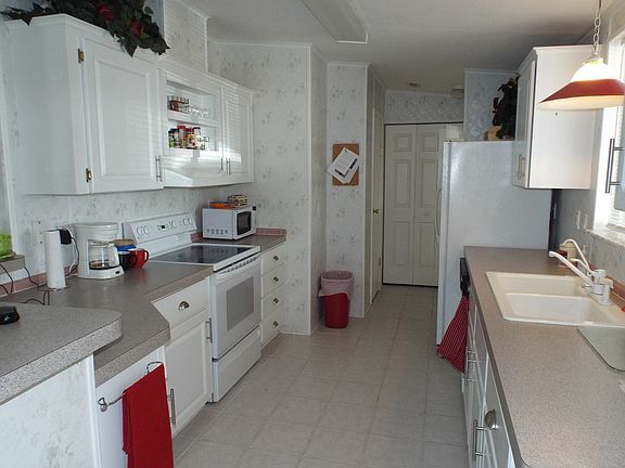 3rd image of 14320 Vista Del Lago Blvd