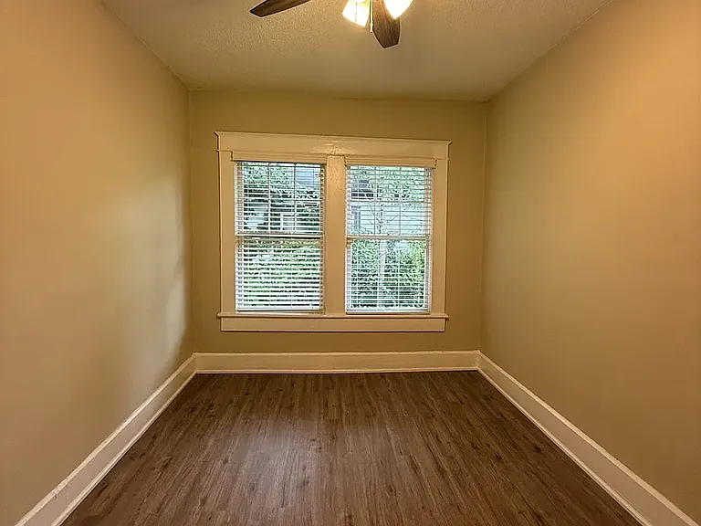 1816 Saint Charles Ave SW — Photo 4