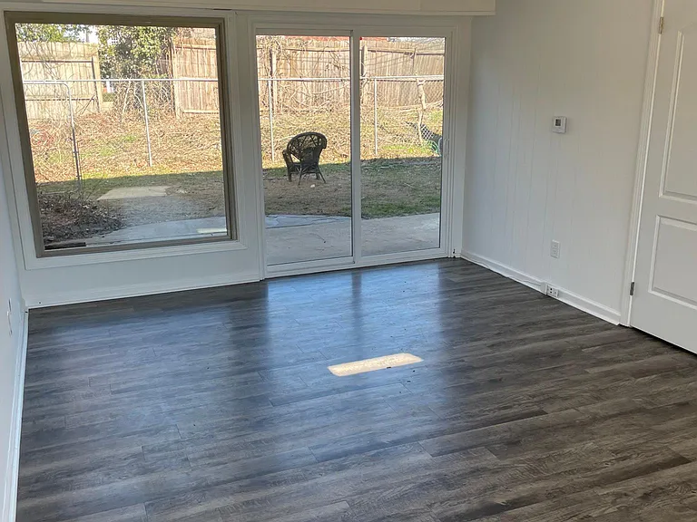 Living room facing back yard