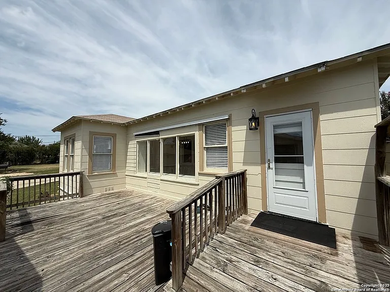 1214 Sutton Dr — Photo 15