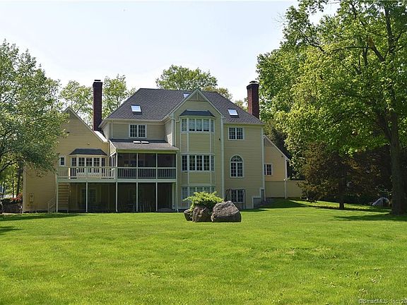 5th image of 95 Hickory Dr