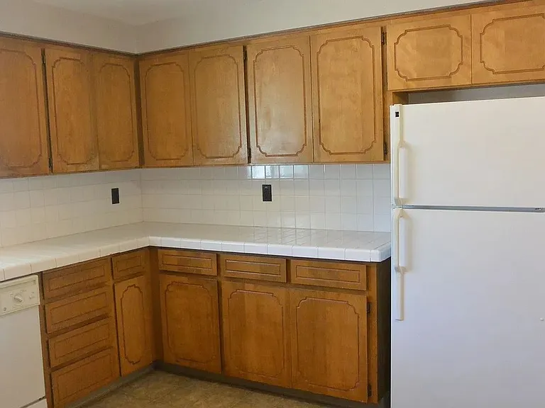 1105 N Parkway Ave — Photo 12