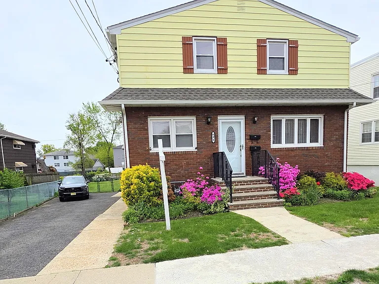 648 Milton Ave — Photo 1