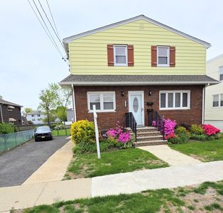 648 Milton Ave, Lyndhurst, NJ, 07071