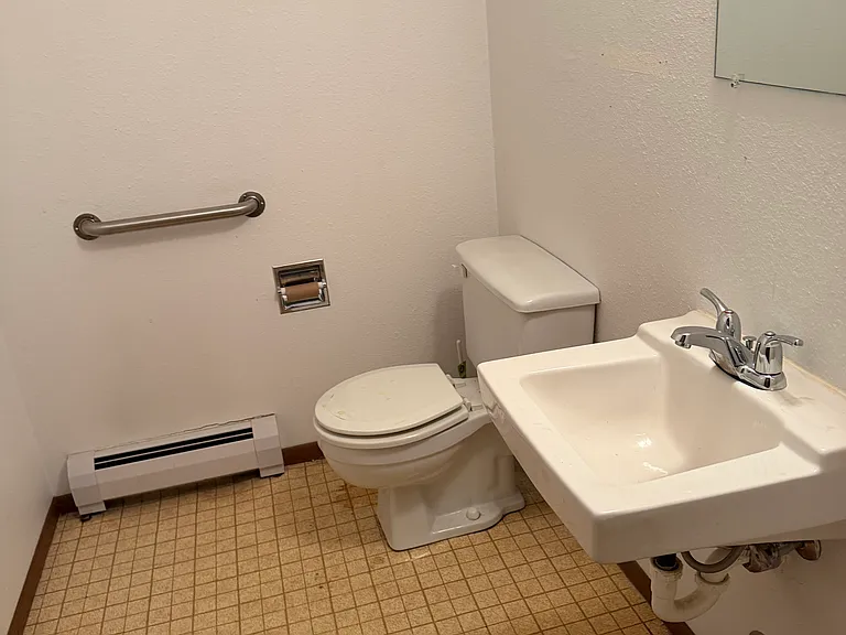 212 Church St — Photo 3