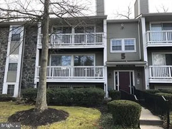 53 Kenwood Dr, Sicklerville, NJ 08081