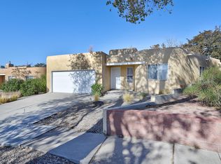 407 Ash St NE, Albuquerque, NM 87106
