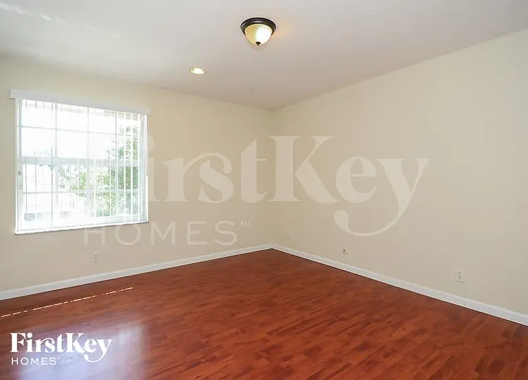 16337 SW 15th St — Photo 11