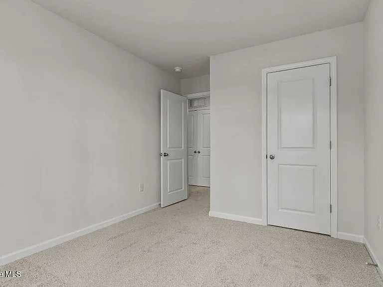 2305 Gracie Ln — Photo 22