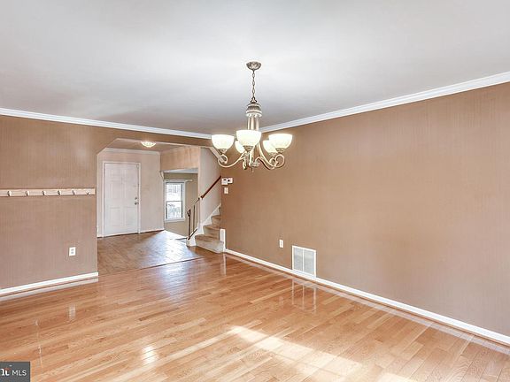 4th image of 11409 Meath Dr