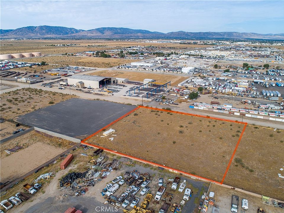 2nd image of 0 7th St E Lot 11