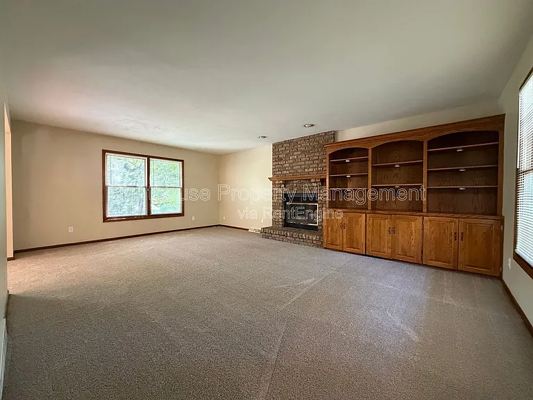 3696 Senna Dr NE — Photo 25