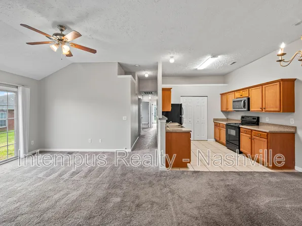 553 Rose Cottage Cir, Gallatin, TN 37066