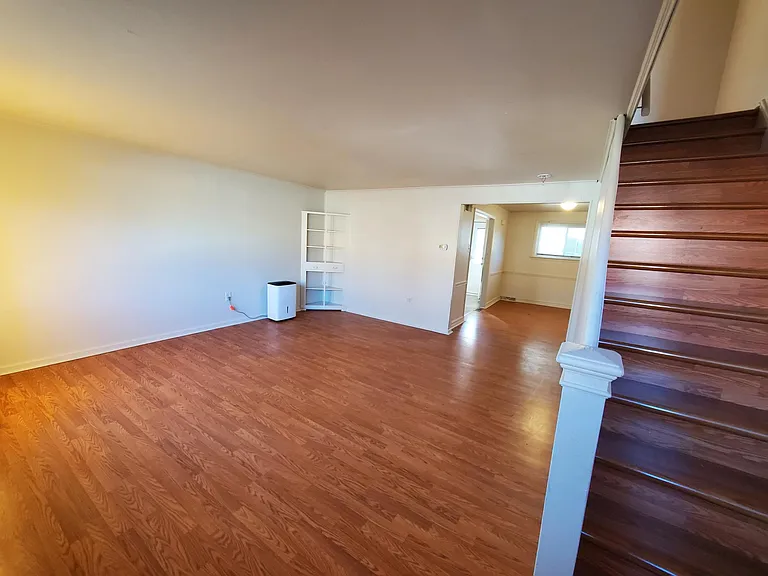 702 S Penn St — Photo 3
