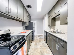 1006 W Badger Rd APT 4, Madison, WI 53713