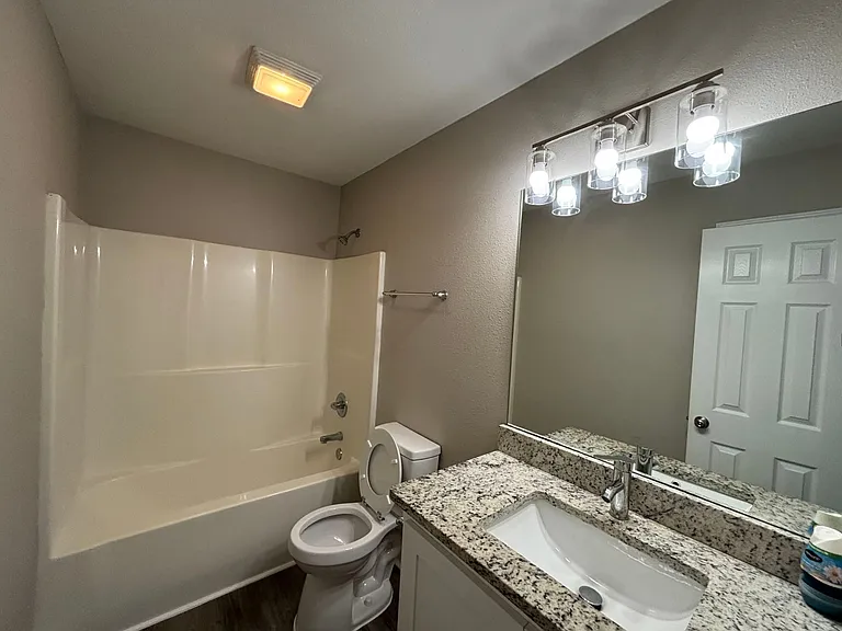 915 Ruth Ann Dr — Photo 9