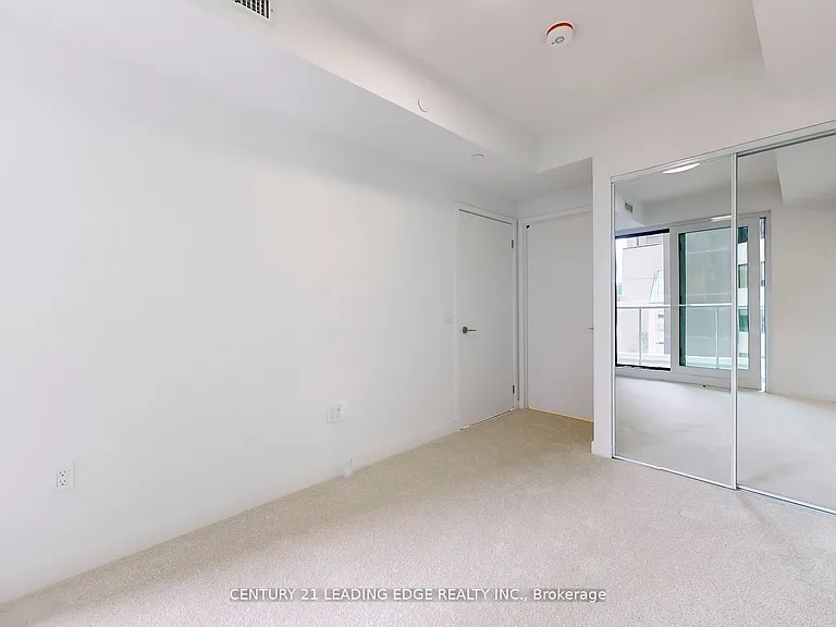 230 Simcoe St #726 — Photo 12