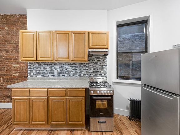 5th image of 11 Stanton St APT 4A