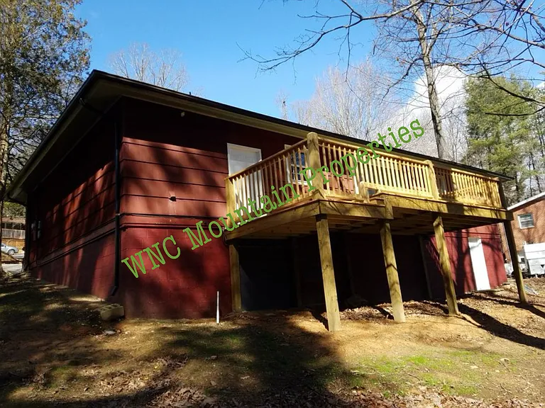 374 Royal Pines Dr — Photo 2