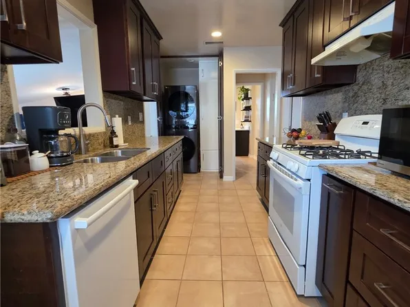 14334 Tiara St, Van Nuys, CA 91401