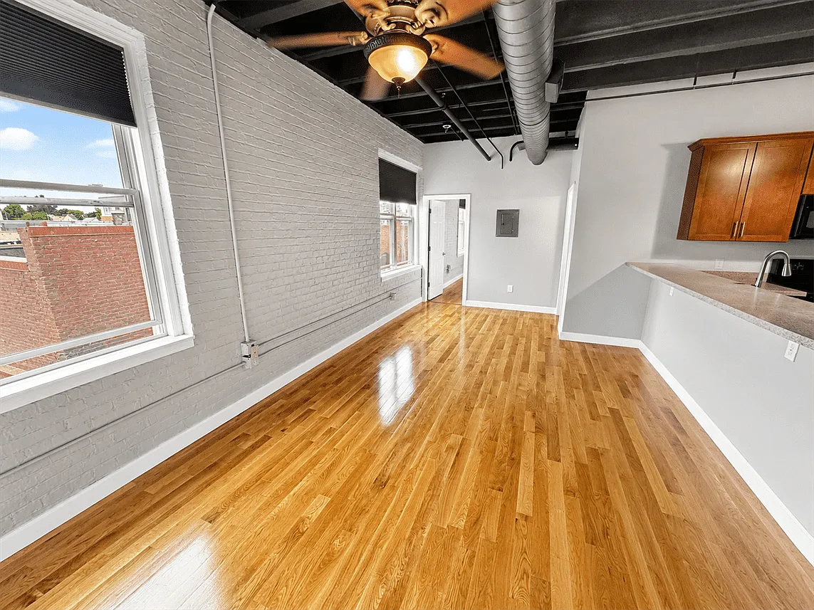 Building Photo - 159 W Pearl St #304