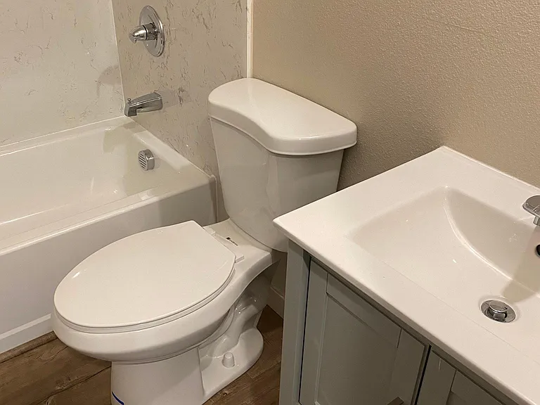 Full Bathroom 2nd floor