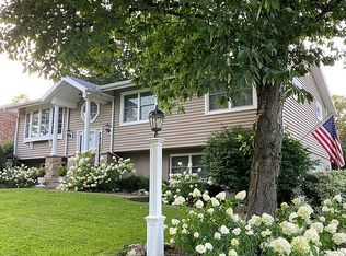 4329 E Stonehenge Rd, Port Clinton, OH 43452