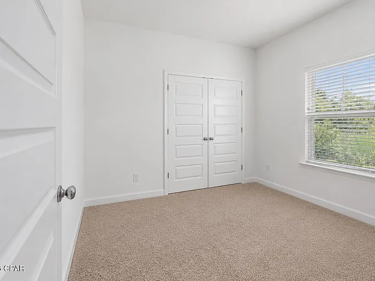 309 Raven Ln — Photo 15