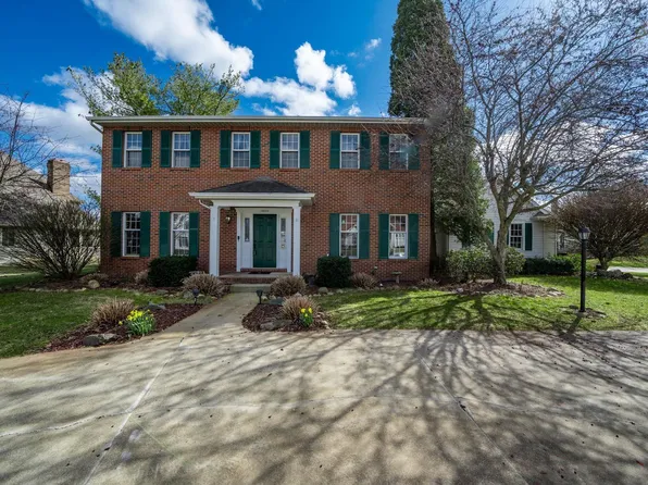 15940 N Lakeshore Dr, Granger, IN 46530