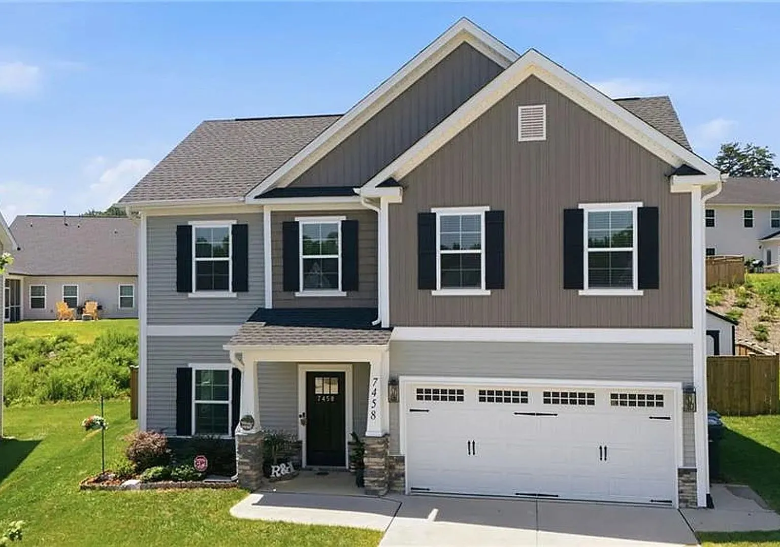 3-Bedroom Home with Fenced Yard, Loft & Upgraded Kitchen — Photo 1
