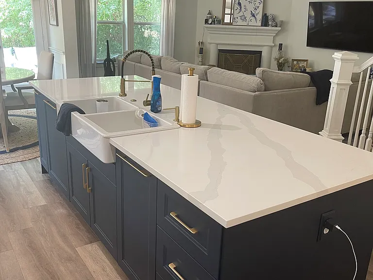 405 N Village Dr — Photo 5