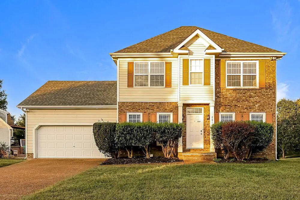 3 bed, 2.5 bath, 2138 sqft, $2,660 — Photo 1