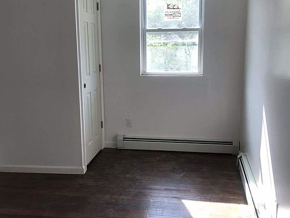 3rd image of 306 E 206th St #2