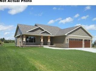 61 Rookery Dr, Cold Spring, MN 56320