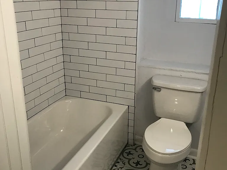 3413 Carondelet St #A — Photo 6