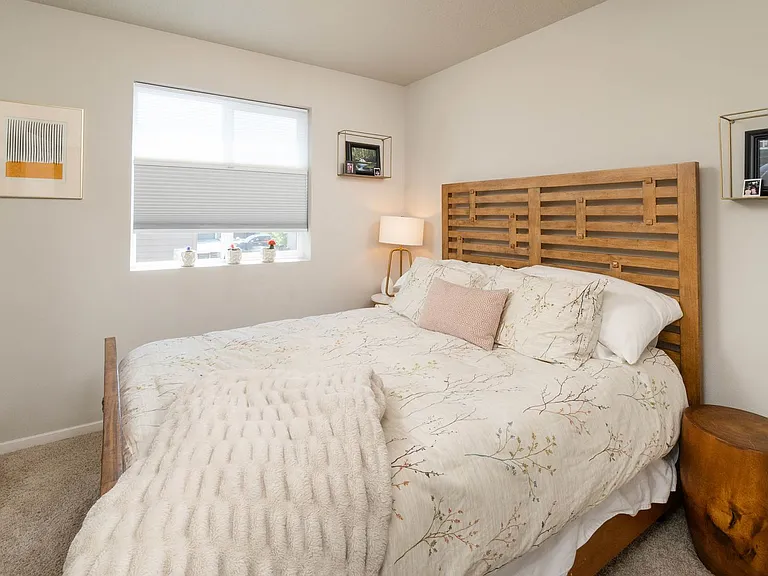 20581 SE Evian Ave — Photo 11