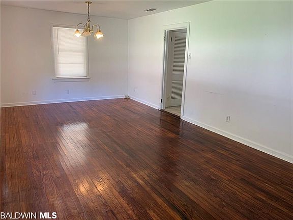 2nd image of 2865 Thornhill Dr #10