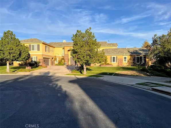1583 Twin Oaks Cir, Corona, CA 92881