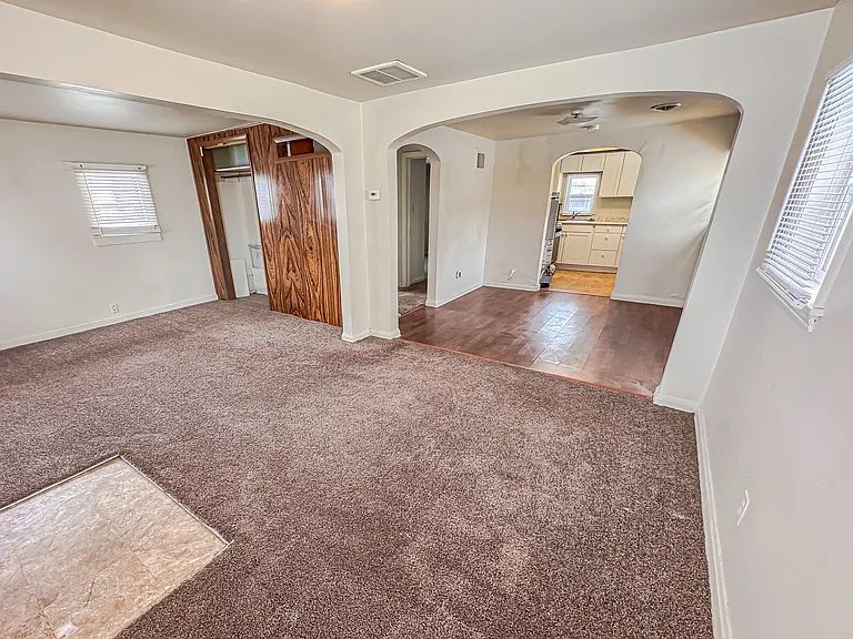 614 Seymour Ave — Photo 3