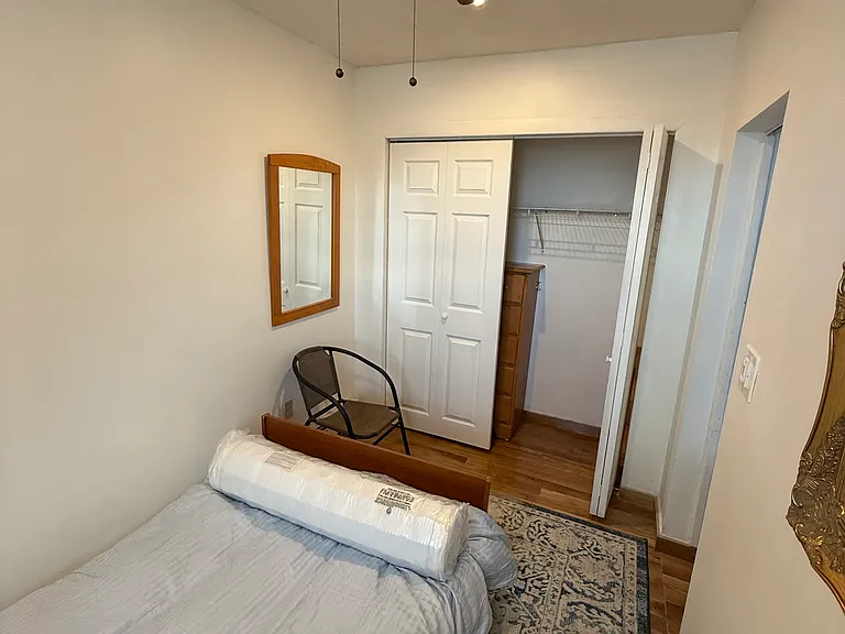 125 London St #3 — Photo 8