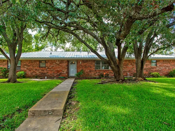 605 Walker St, Bryan, TX 77802